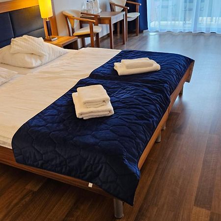 Bursztyn Spa Kolobrzeg Ngoại thất bức ảnh