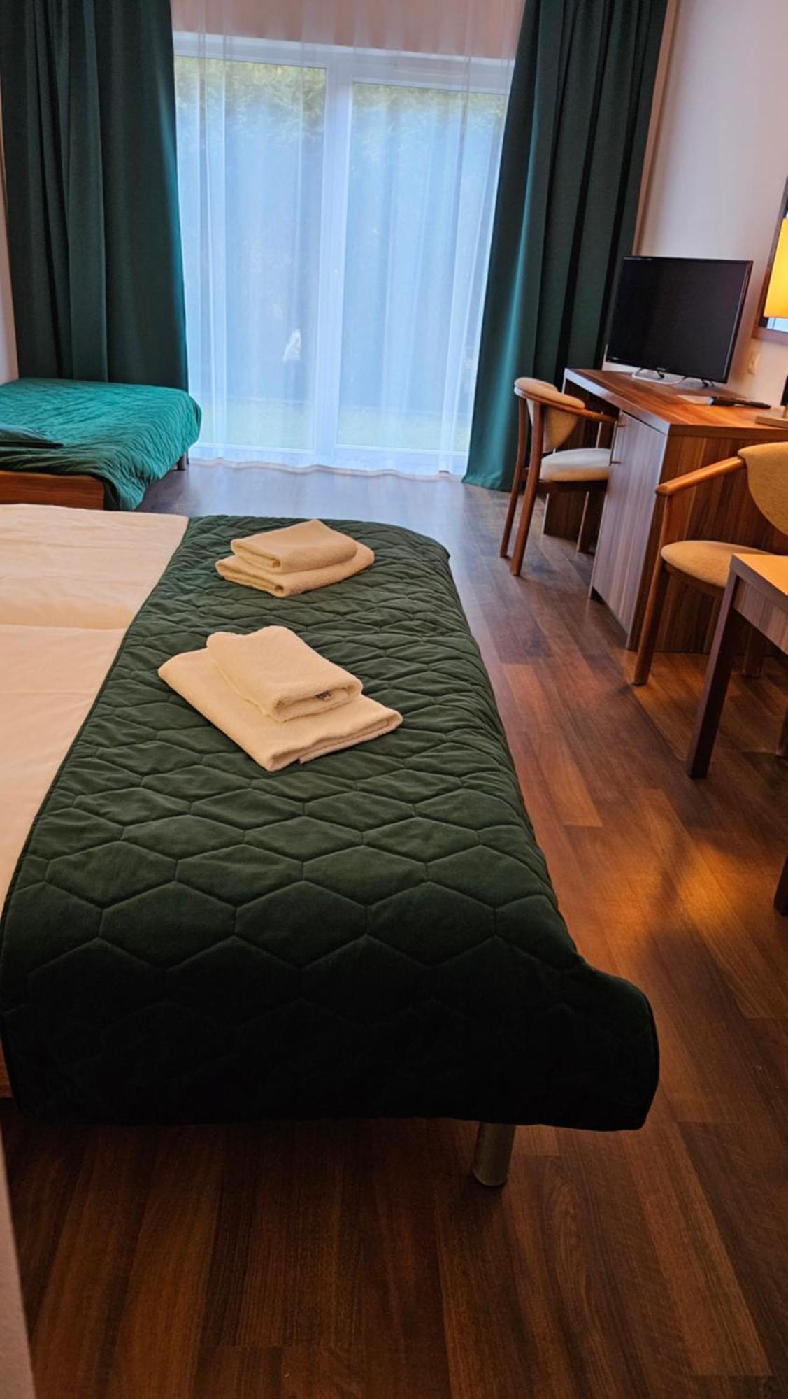 Bursztyn Spa Kolobrzeg Ngoại thất bức ảnh
