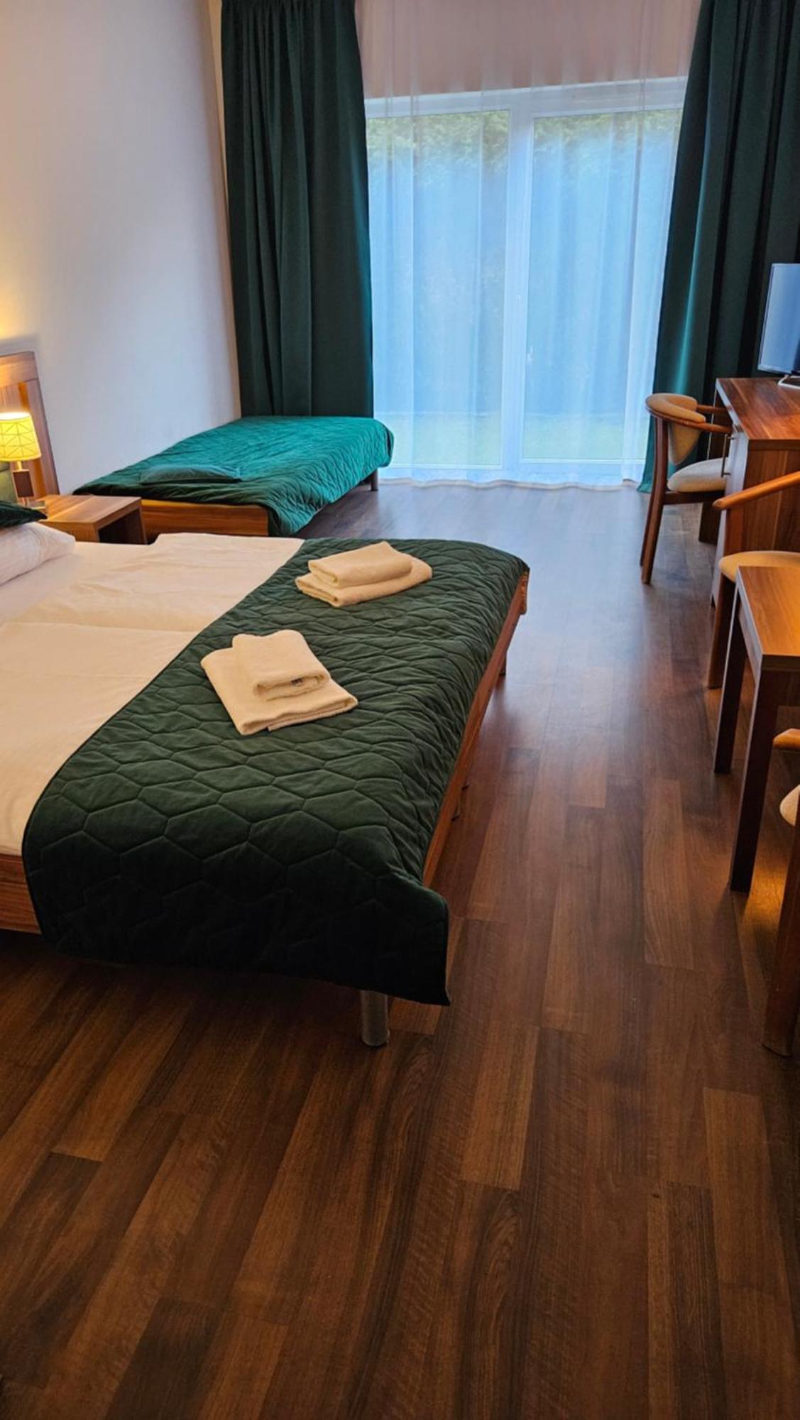 Bursztyn Spa Kolobrzeg Ngoại thất bức ảnh