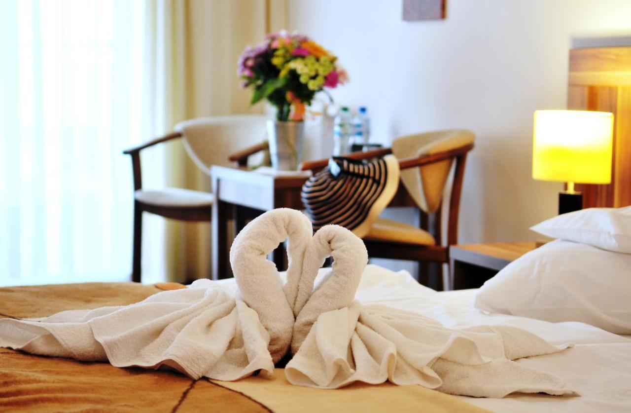 Bursztyn Spa Kolobrzeg Ngoại thất bức ảnh